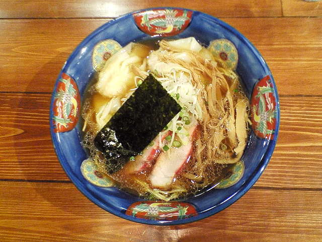 黒だし特製ワンタン麺