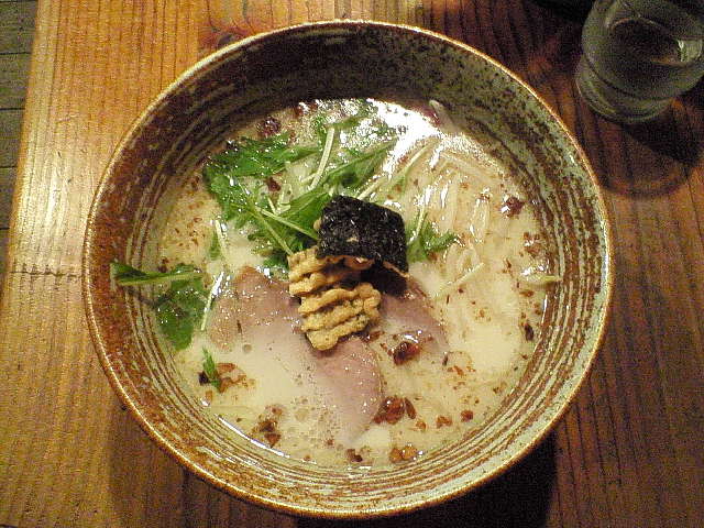 豚骨焦がしラーメン