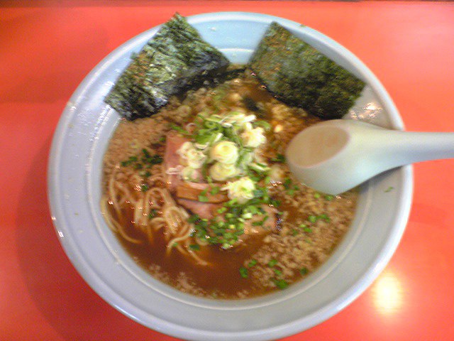 しょうゆ味こってりラーメン