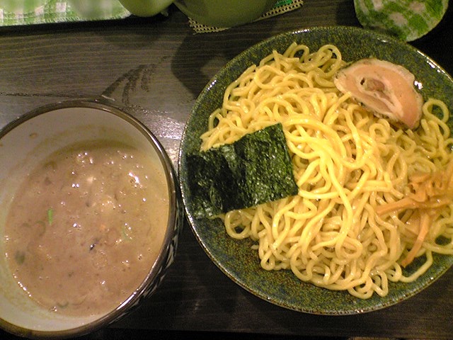 メガ豚煮干しつけ麺