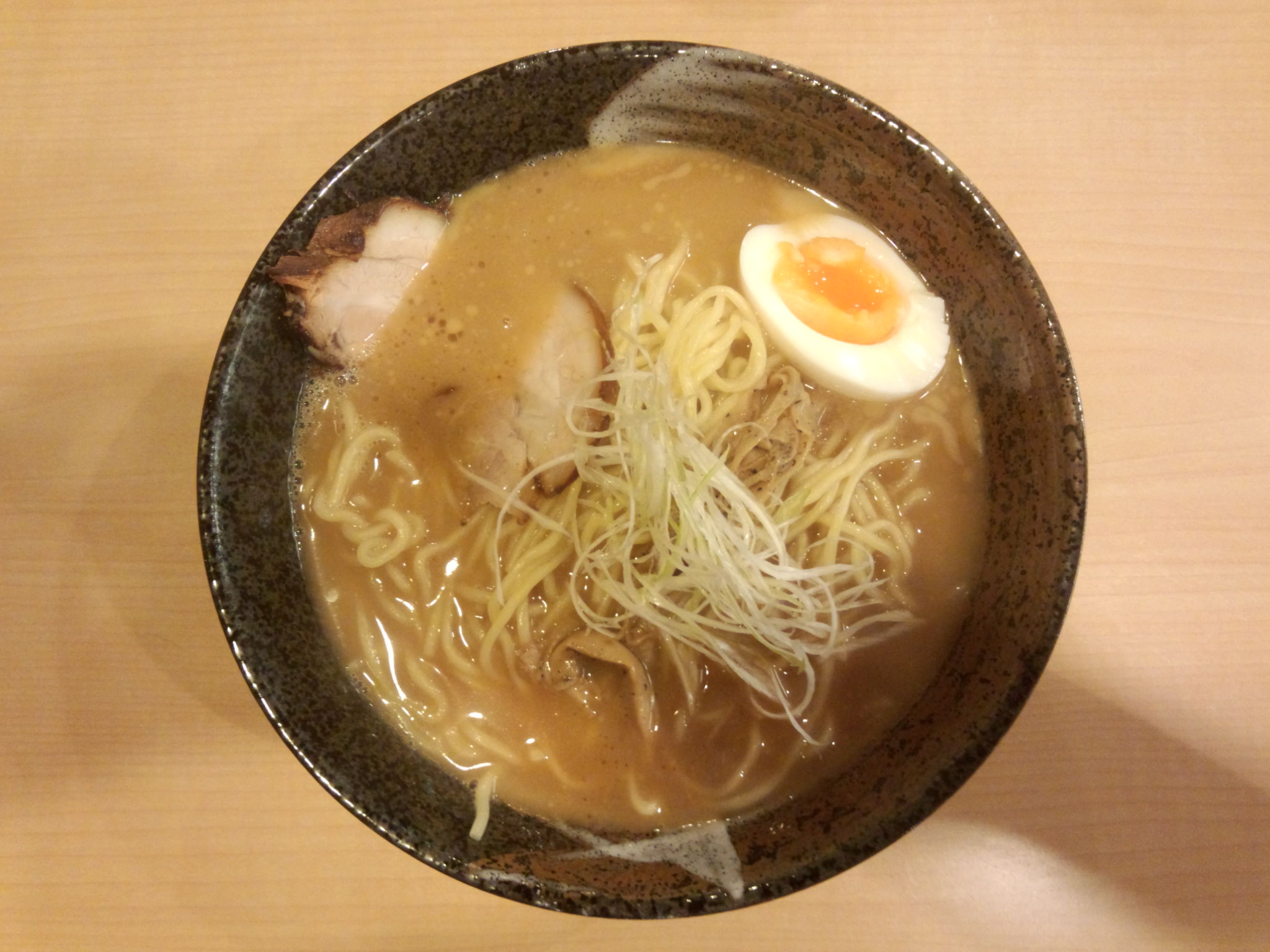 八つ葉ラーメン