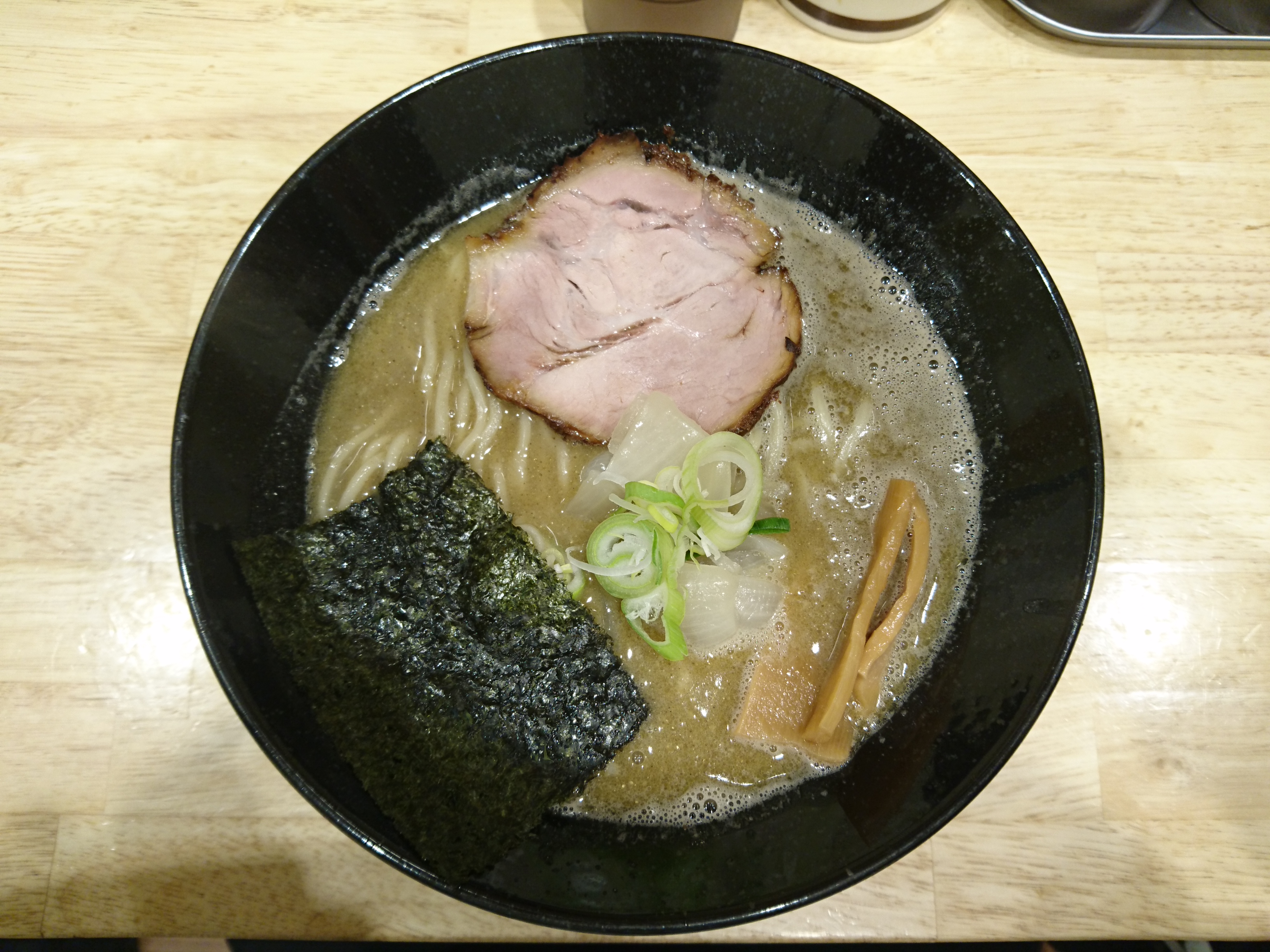 どりにぼ白湯ラーメン