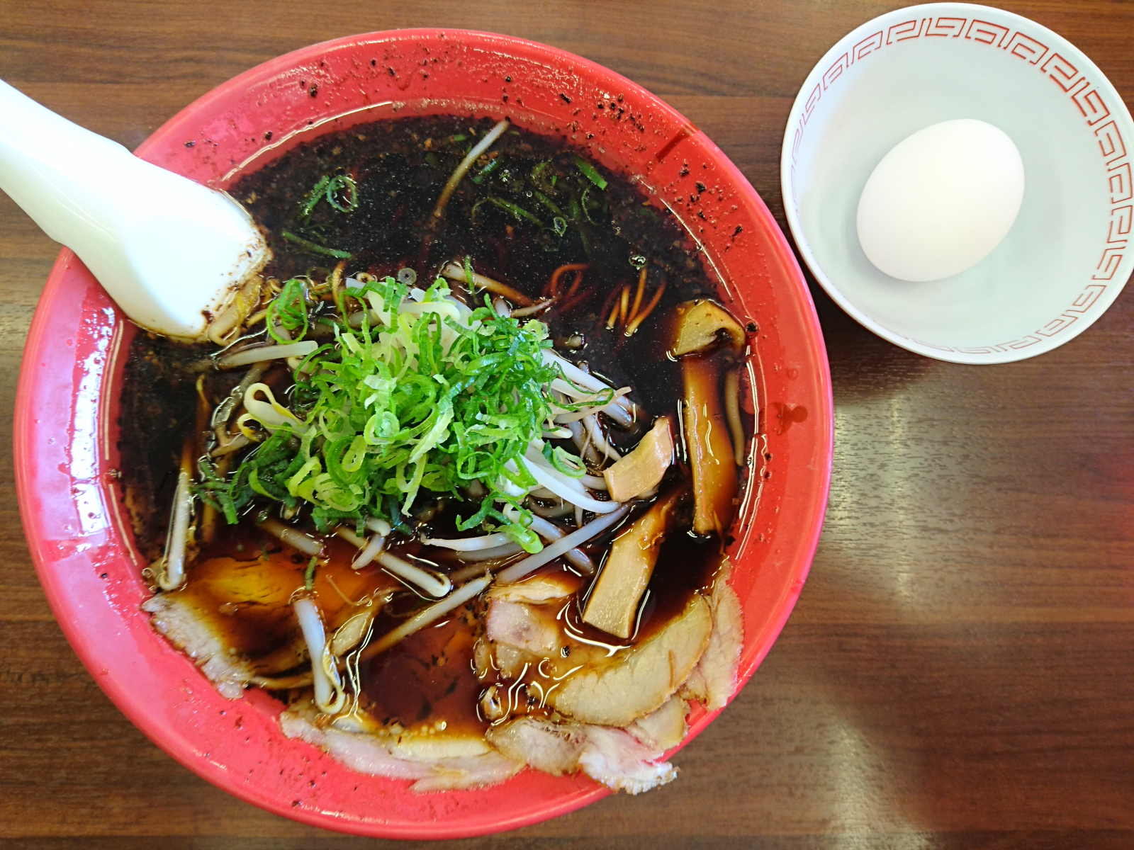京都漆黒醤油ラーメン(月見)