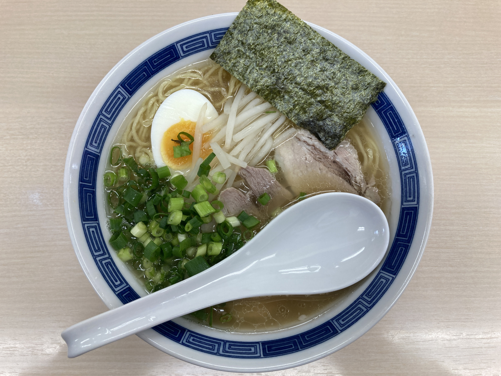 塩とんこつラーメン