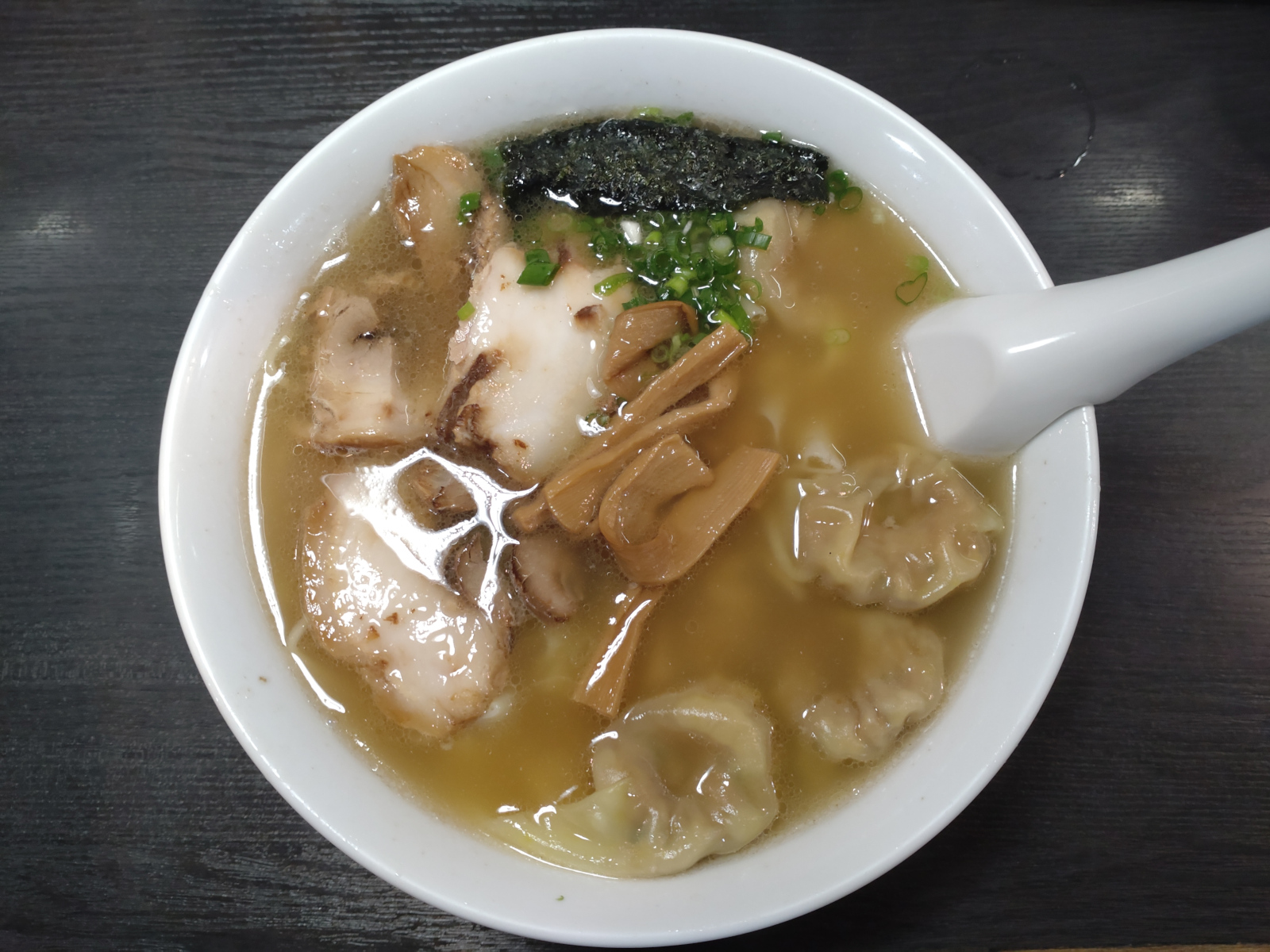 雲呑麺